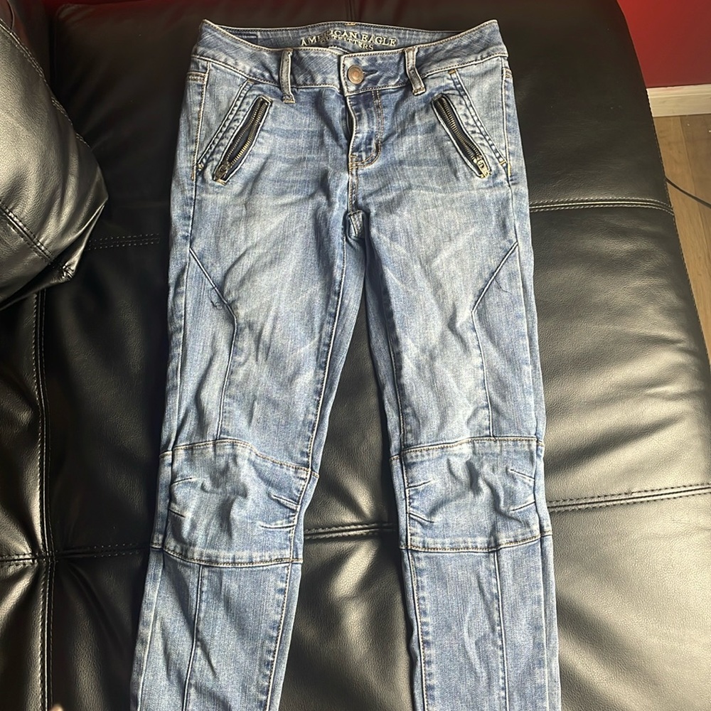 American Eagle Medium Wash Jeans